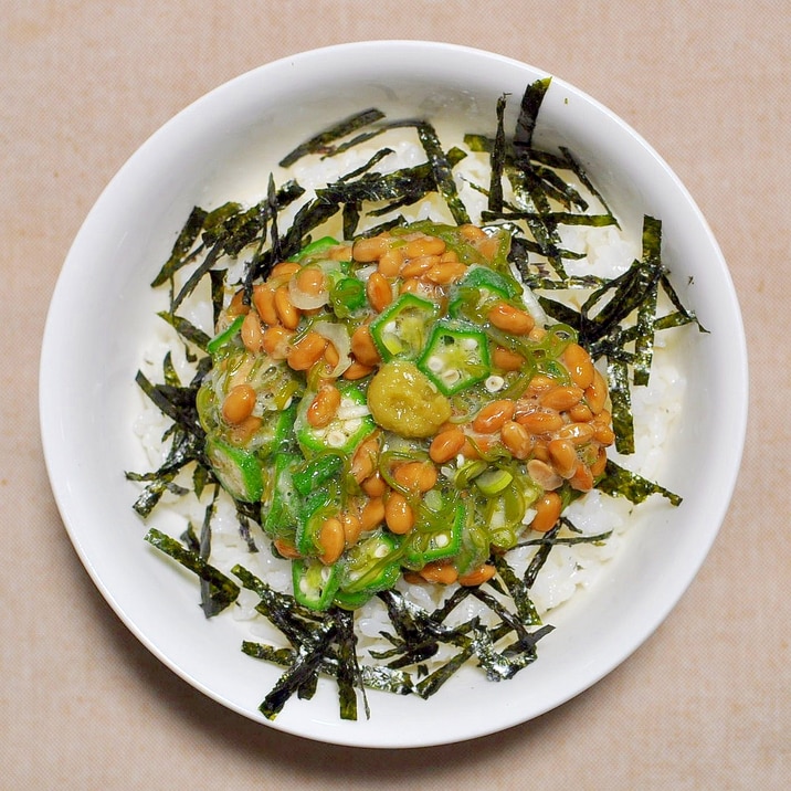 オクラめかぶ納豆丼